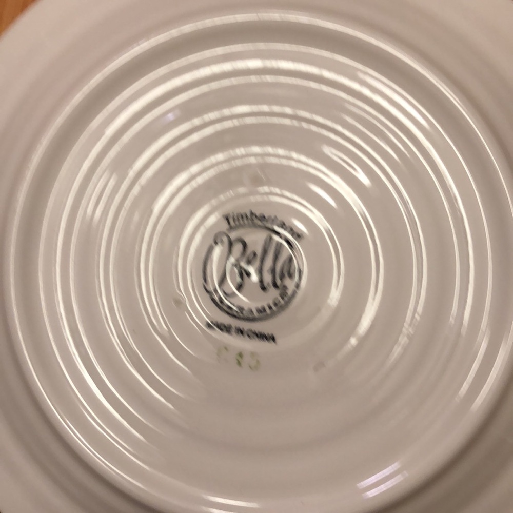 Two 8” plates decorated with a fish and a canoe 🛶 - Picture 4 of 4